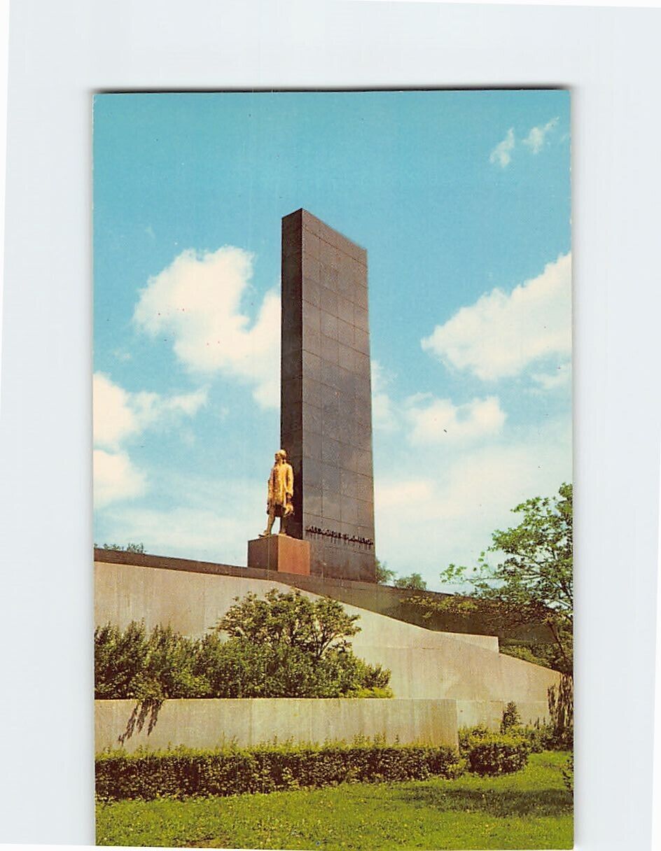 Postcard Alexander Hamilton Monument Chicago Illinois USA