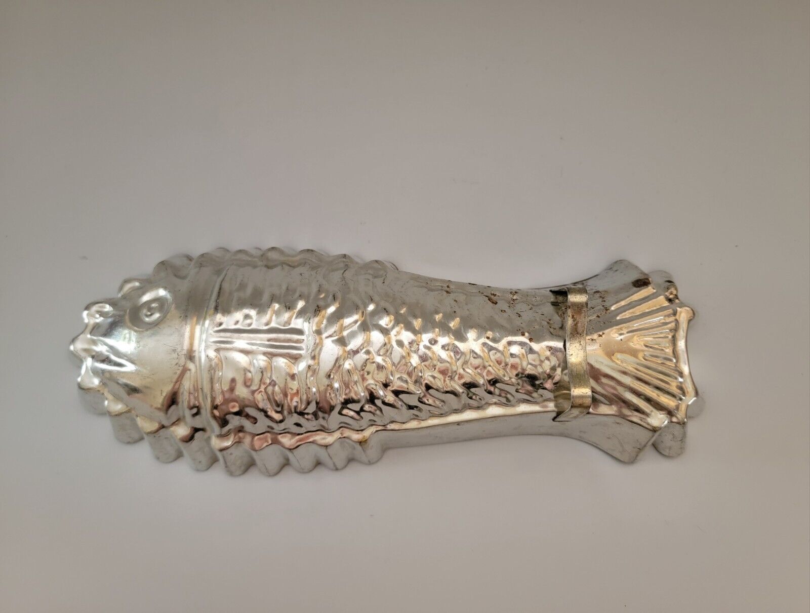 Vintage Metal Tin Fish Aspic Jello Mold 10¼\