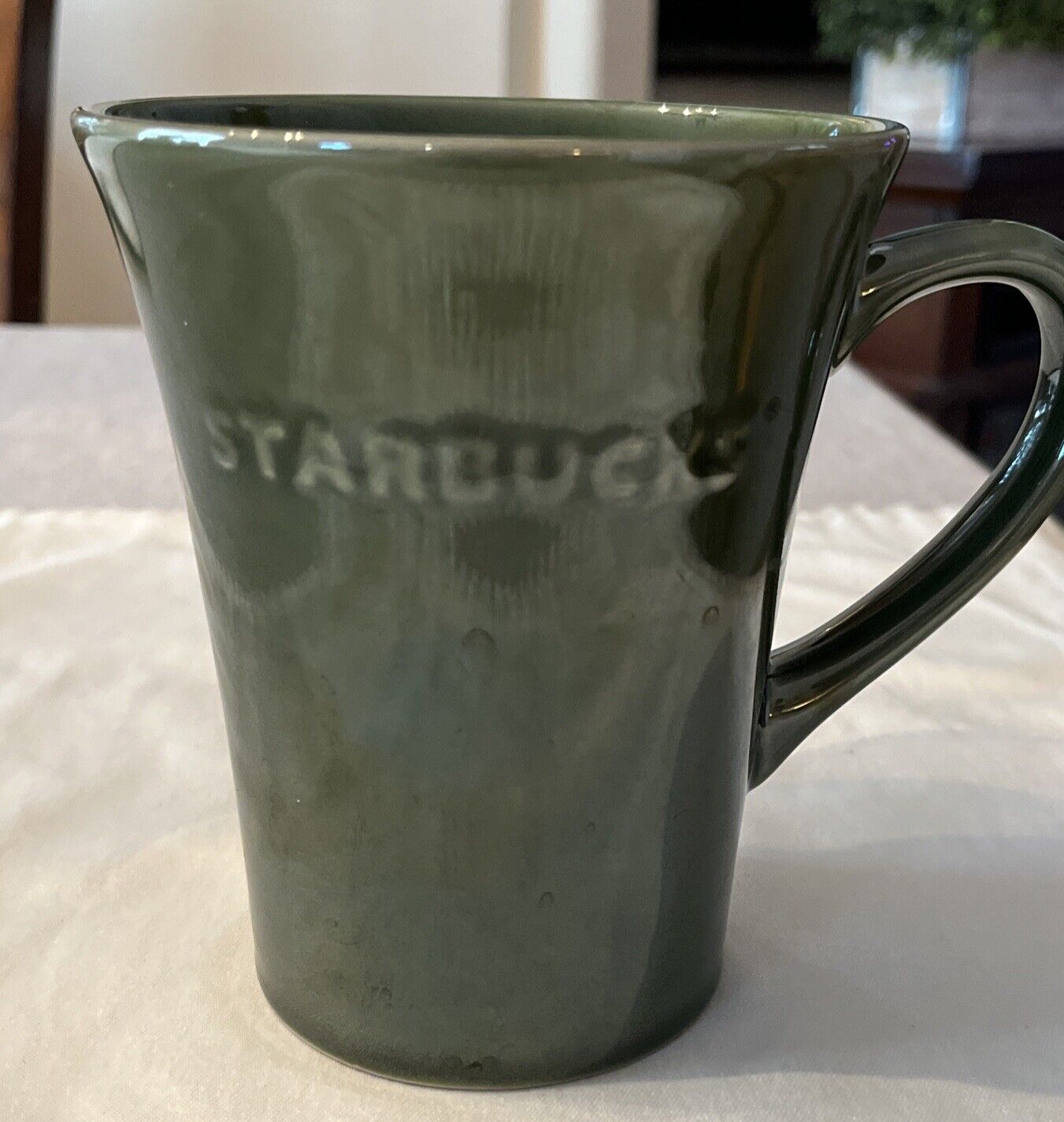 Starbucks 21 oz coffee mug green ceramic 2011 handle