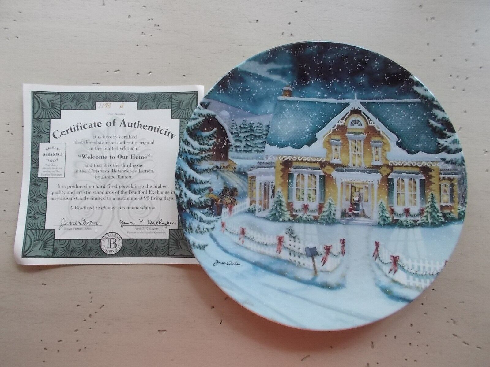 1993 Bradford LE Christmas Memories Welcome to Our Home Porcelain Plate Tanton