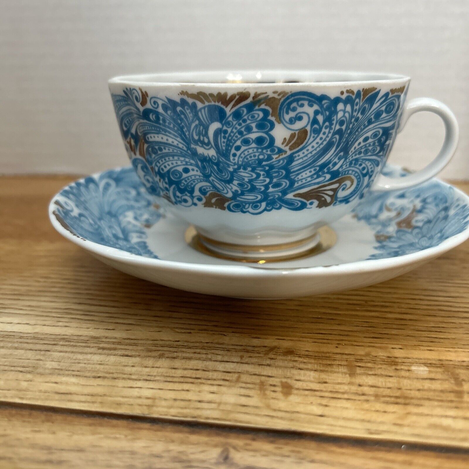 Lomonosv Imperial St. Petersburg Teacup And Saucer . VERY HARD TO FIND. RARE.