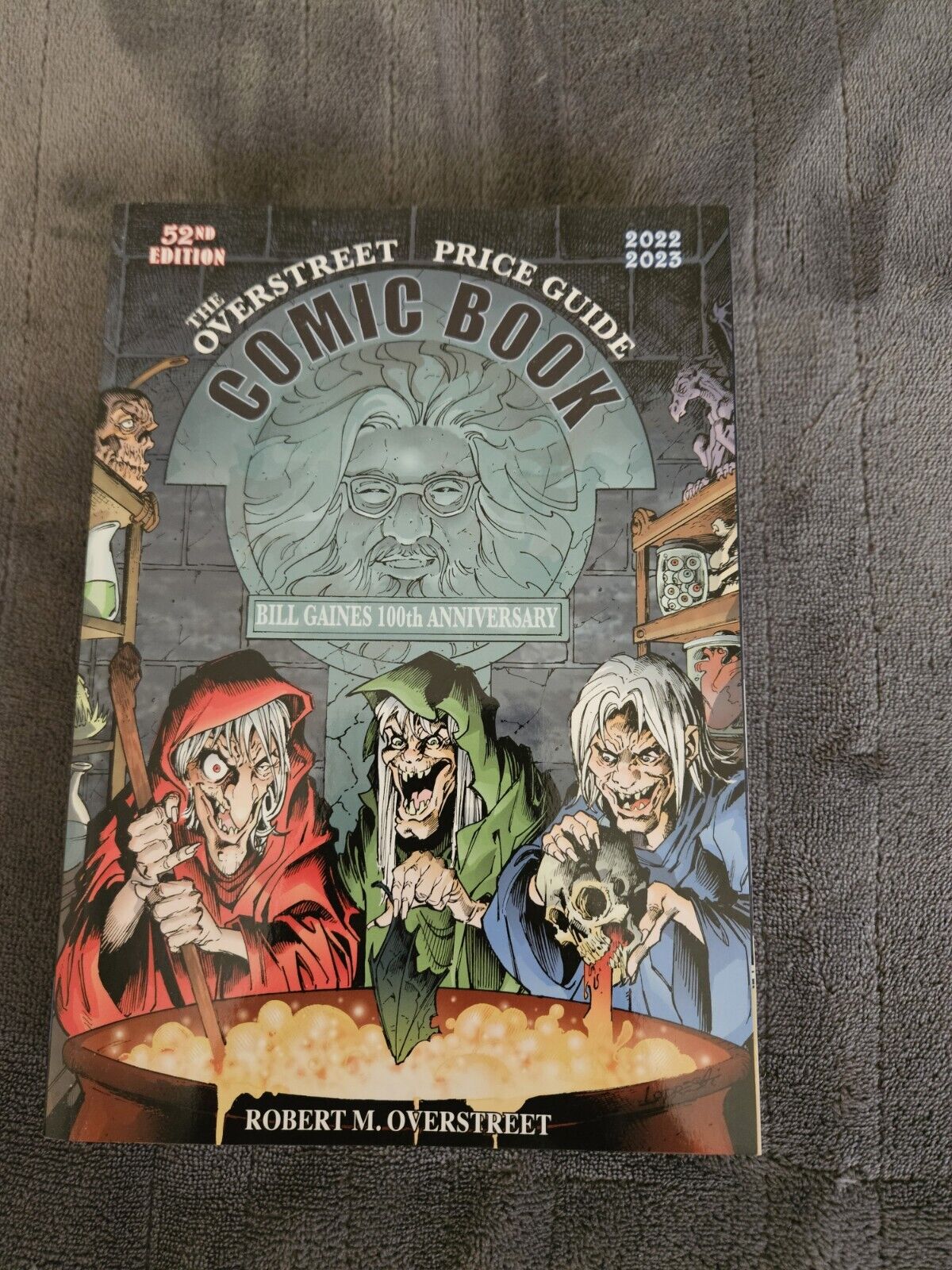 Overstreet Comic Book Price Guide, 52nd Edition 2022-2023, Paperback. 
