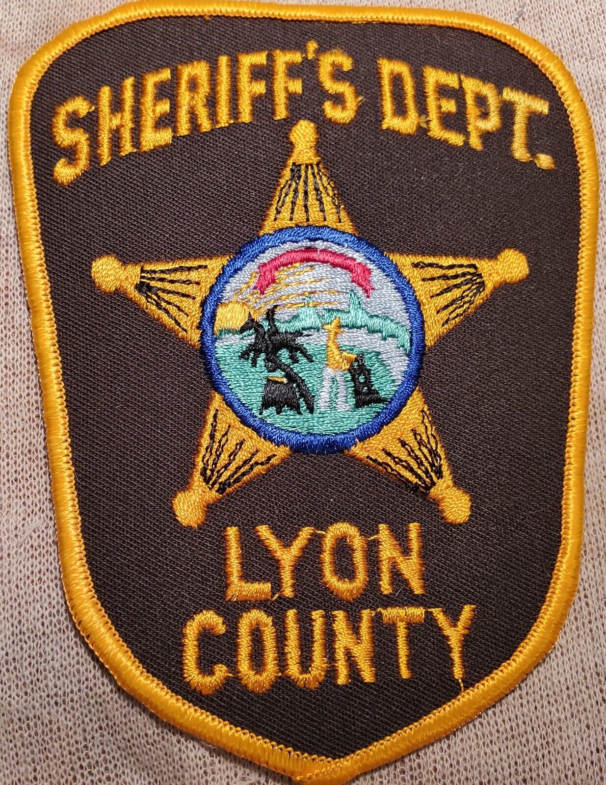 MN Lyon County Minnesota Sheriff Shoulder Patch