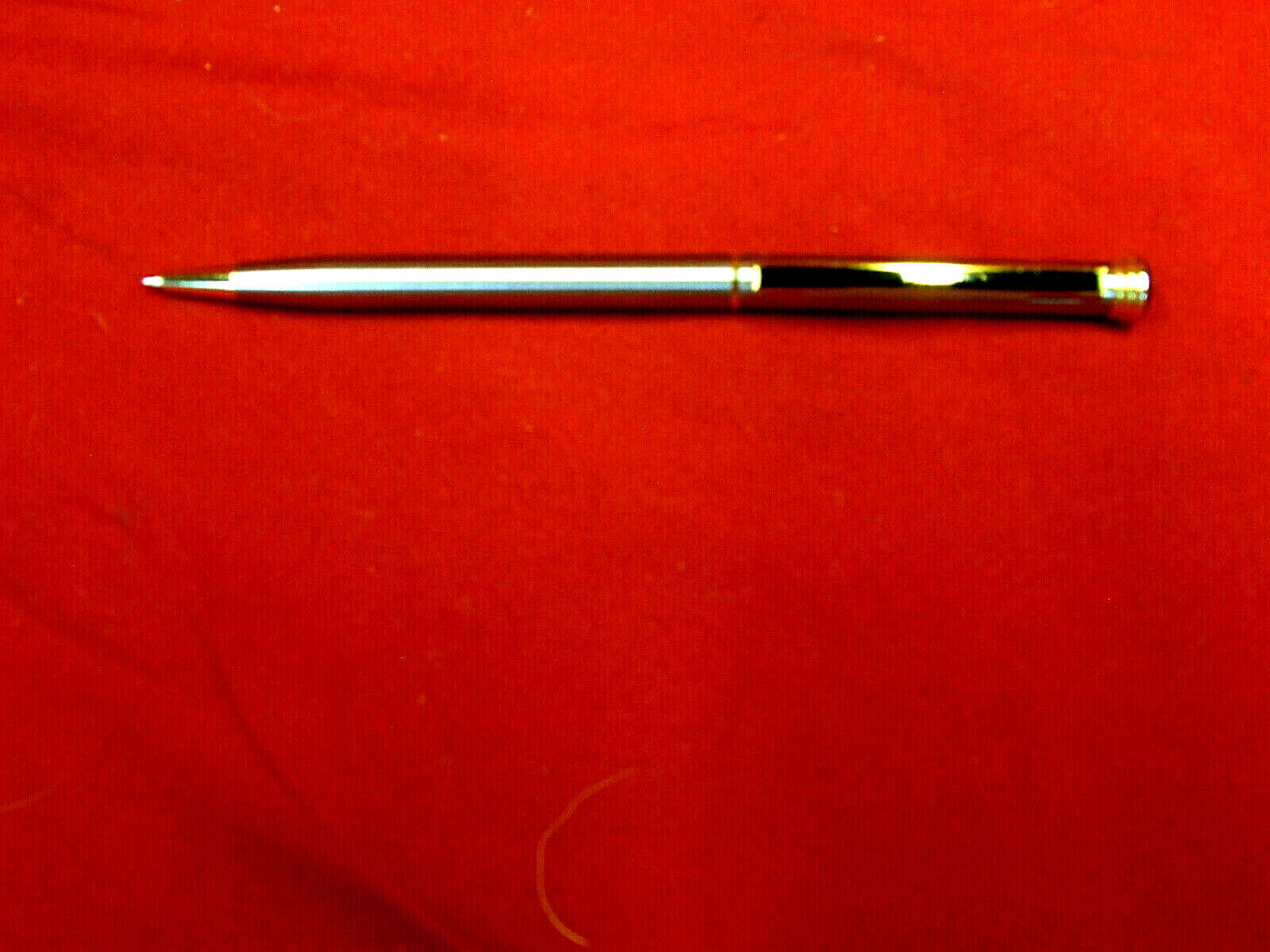 BROWN BROTHERS CADILLAC  MASTER DEALER BALL POINT PEN. SILVER AND GOLD