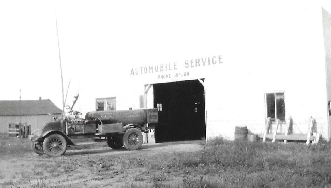 1920s 1930s Automobile Service Garage, Vintage Snapshot Photo