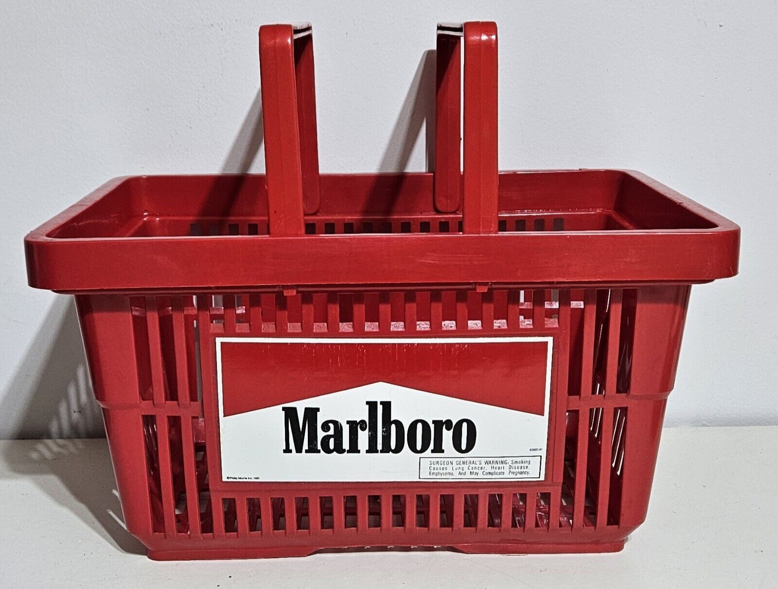 Vintage Philip Morris Marlboro Cigarettes Tobacco Red Shopping Basket 1980’s Man