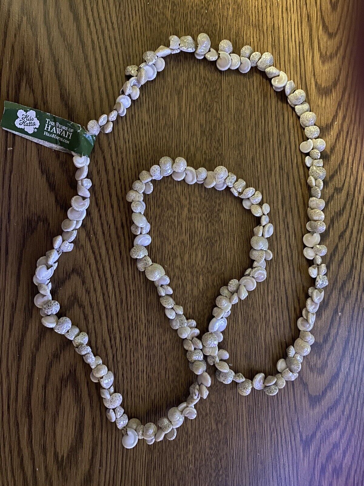Hilo Hattie\'s Hawaiian Shell Necklace with Label 18” Long Excellent Condition