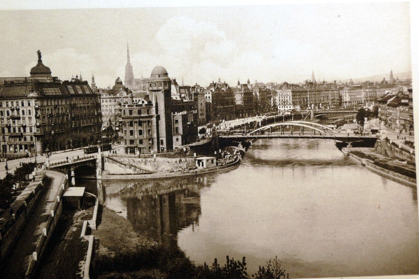 Vienna  Donaukanal Wien  1930\'s postcard Austria - unposted
