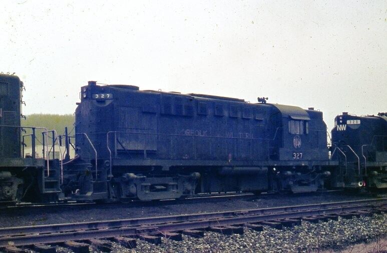 N&W norfolk & western RS-27  327 original railroad slide