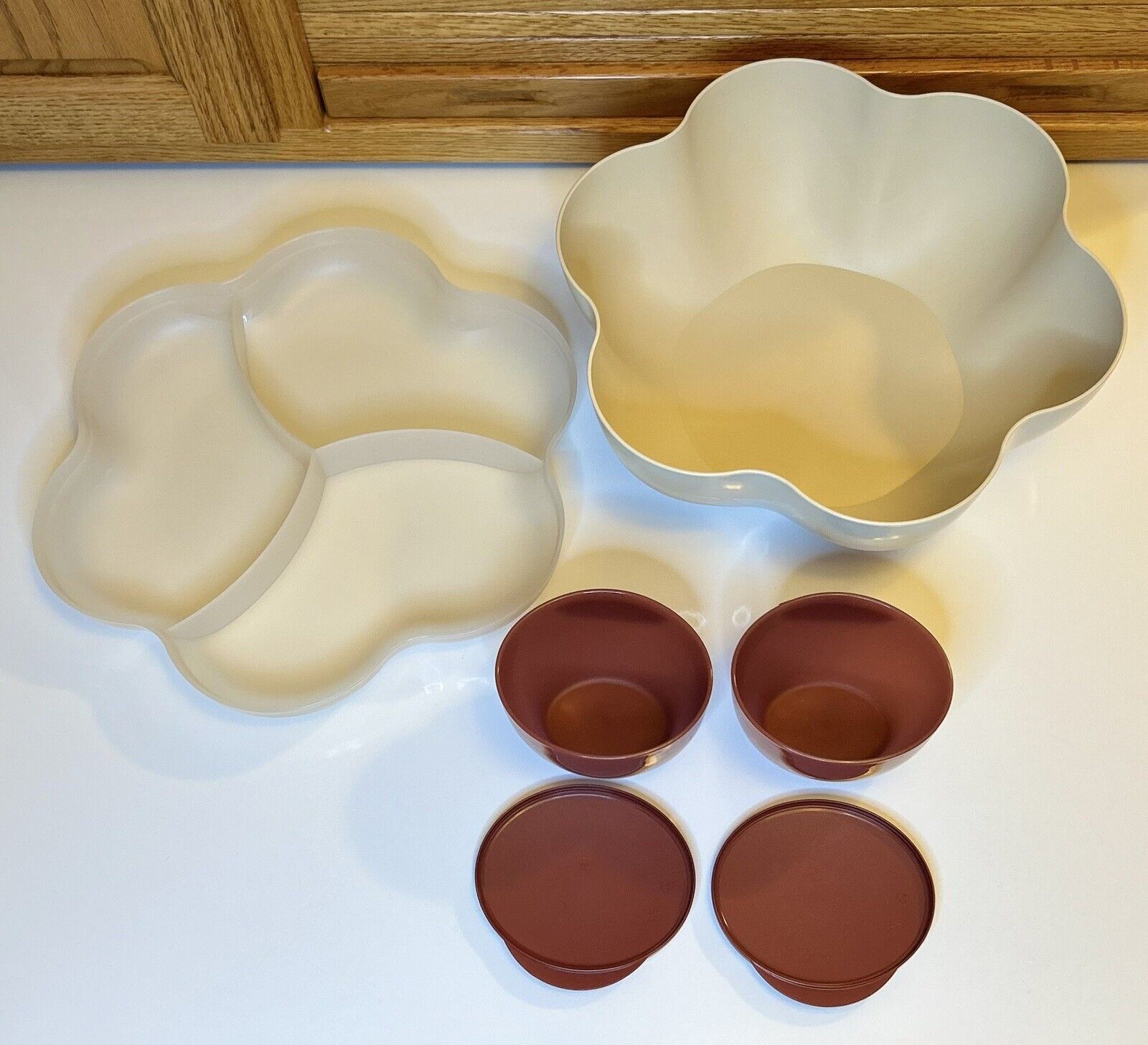 Tupperware Open House™ Collection Chip ‘N Dip, Flower, Complete Set, Latte Color