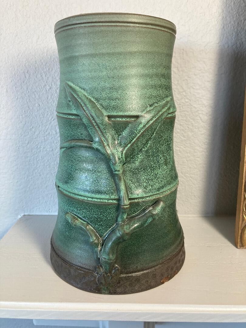 Gorgeous Emerald Green Asian Vase 10\