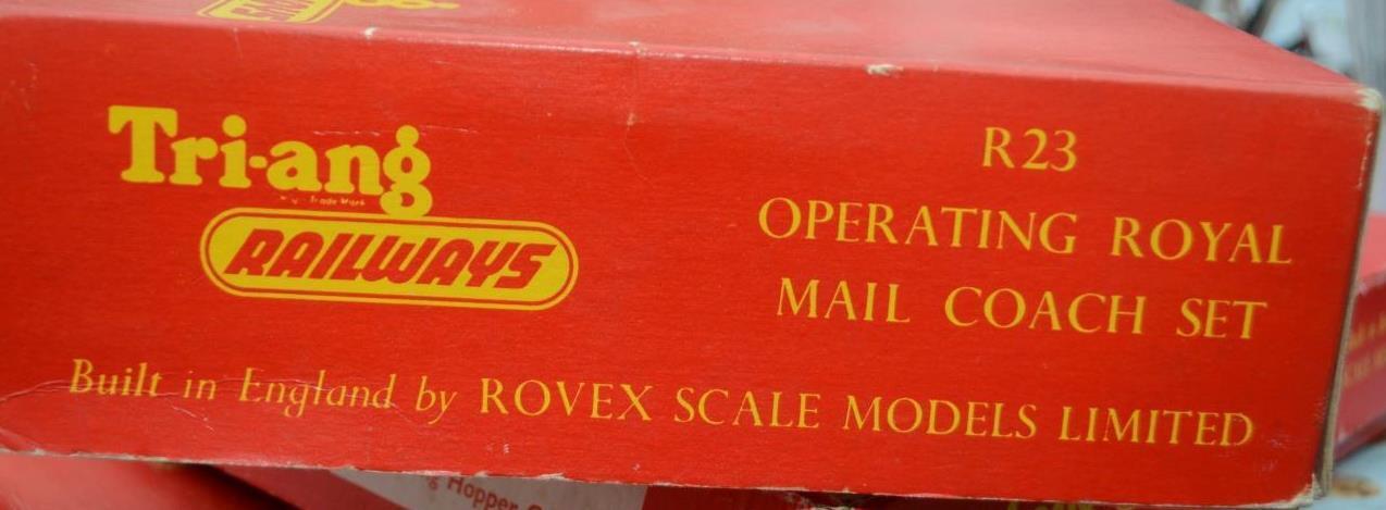 TTA - TRIANG RAILWAYS OO - EARLY OPERATING MAIL COACH SET - BOXED