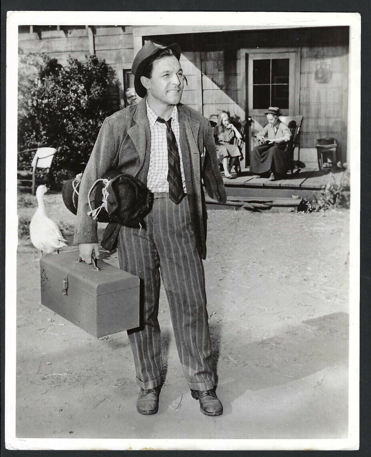 GENE KELLY ACTOR VINTAGE 1957 ORIGINAL PHOTO IN \