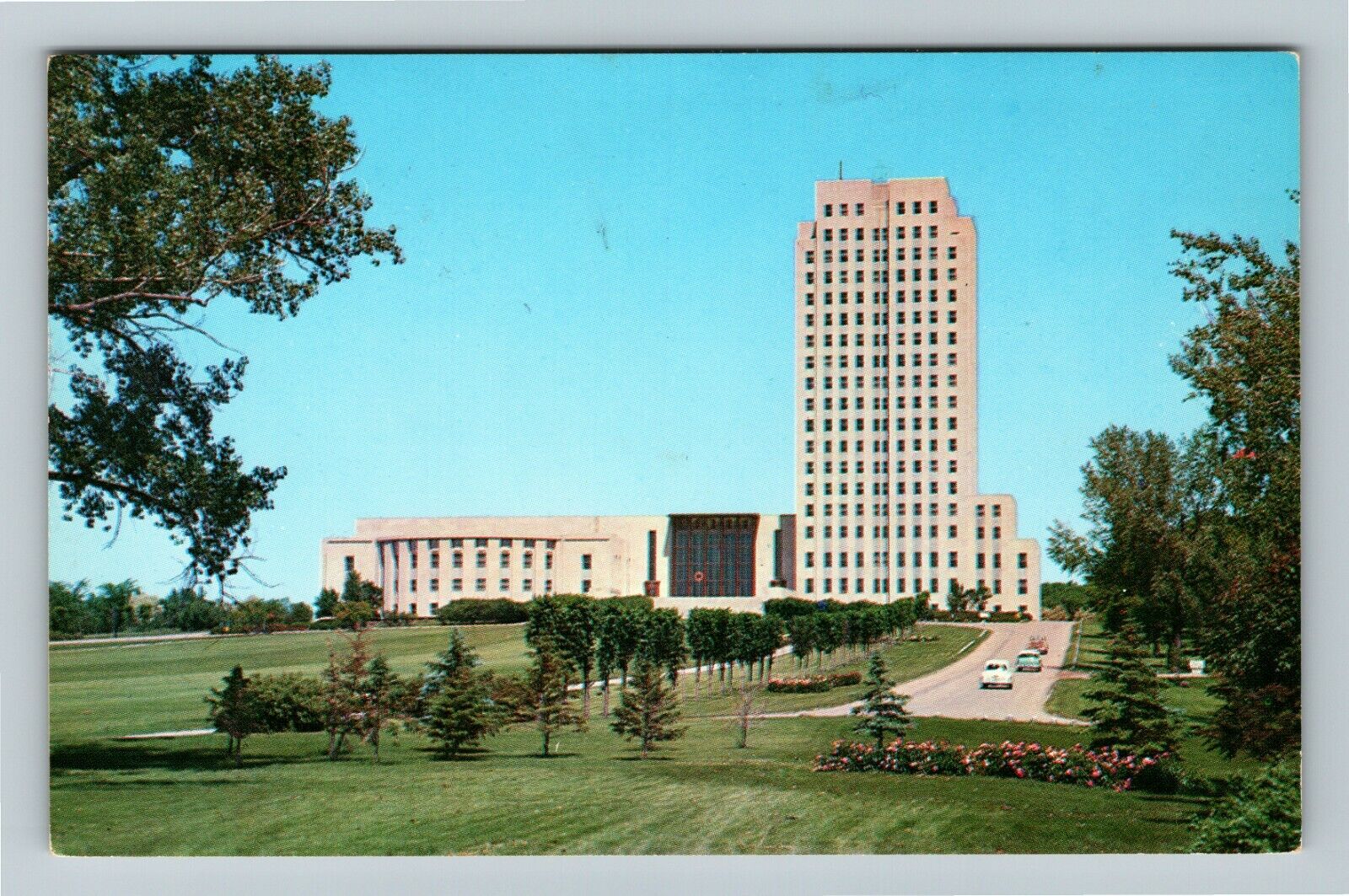 Bismarck ND-North Dakota, State Capital Building, c1970 Vintage Postcard