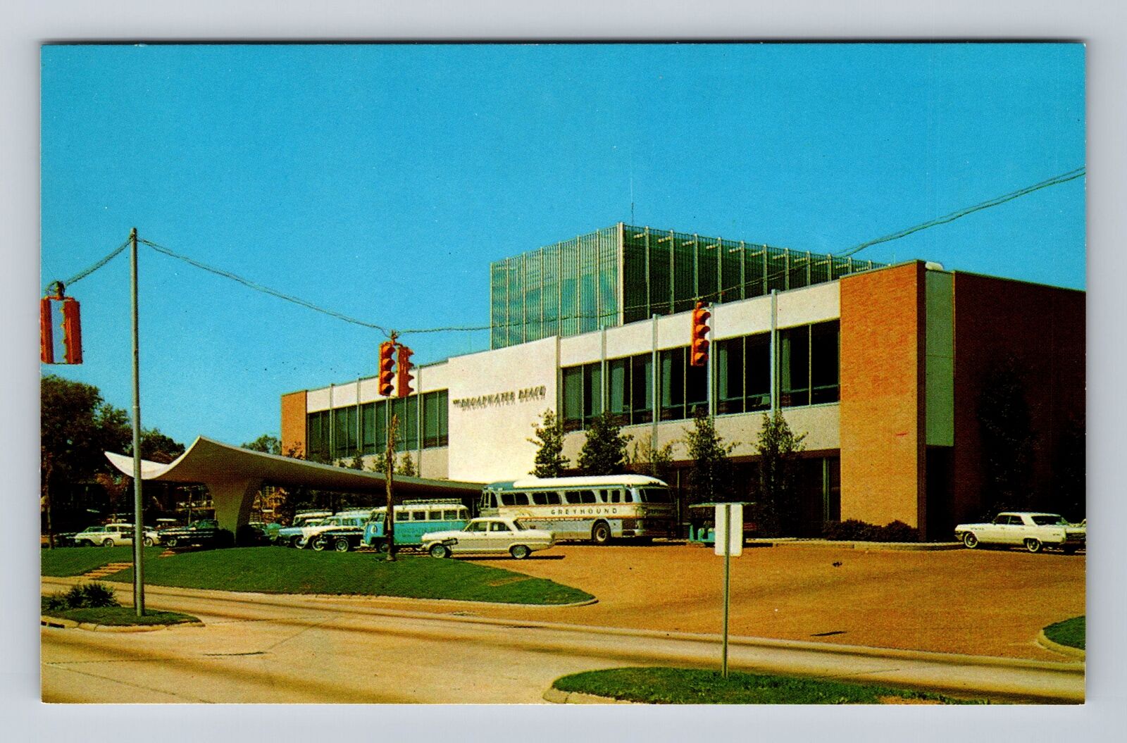 Biloxi MS-Mississippi, Broadwater Beach Hotel, Advertising Vintage Postcard
