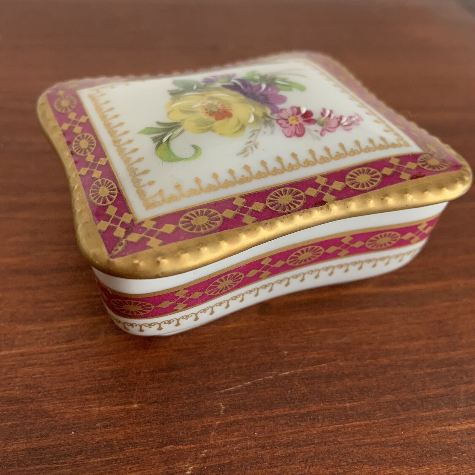Antique Vtg Capodimonte small Porcelain Jewelry Trinket Box Floral EUC