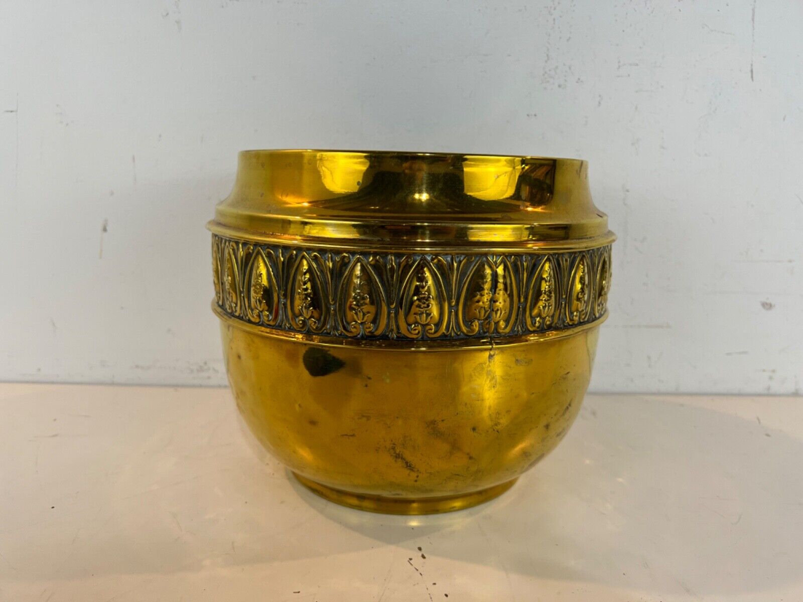 Vintage Large Early 20th Century Brass British Manufactured Cache Pot