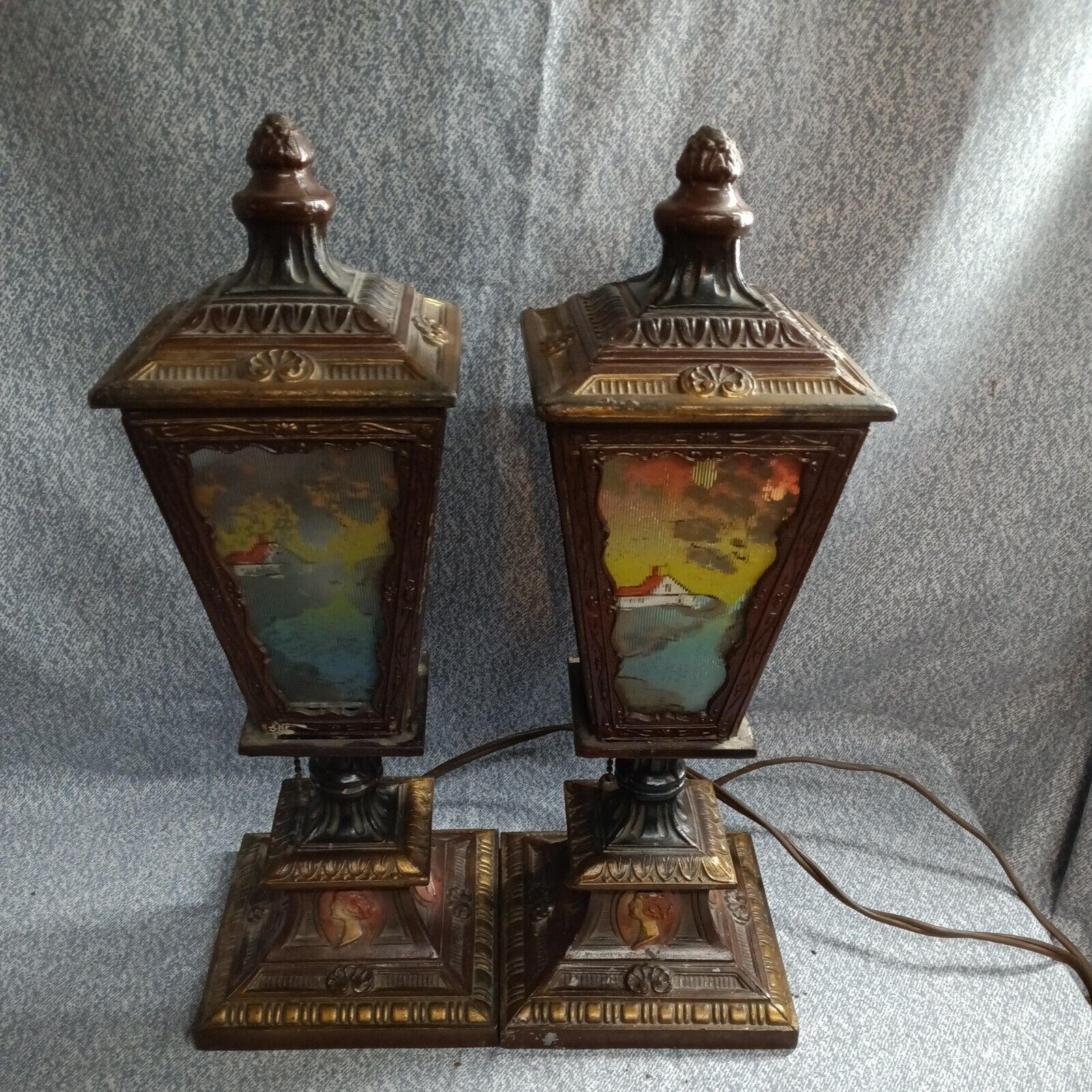 2 Antique Vintage Ornate Reverse Painted Glass Metal Table Boudoir Cameo Lamps