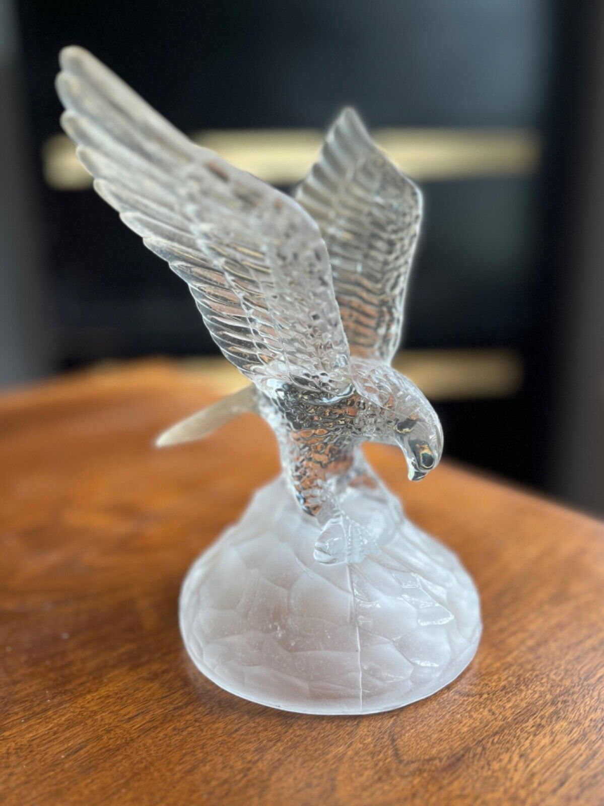 Beautiful CRYSTAL AMERICAN EAGLE FIGURINE - Wings Outstretched - Excellent Cond