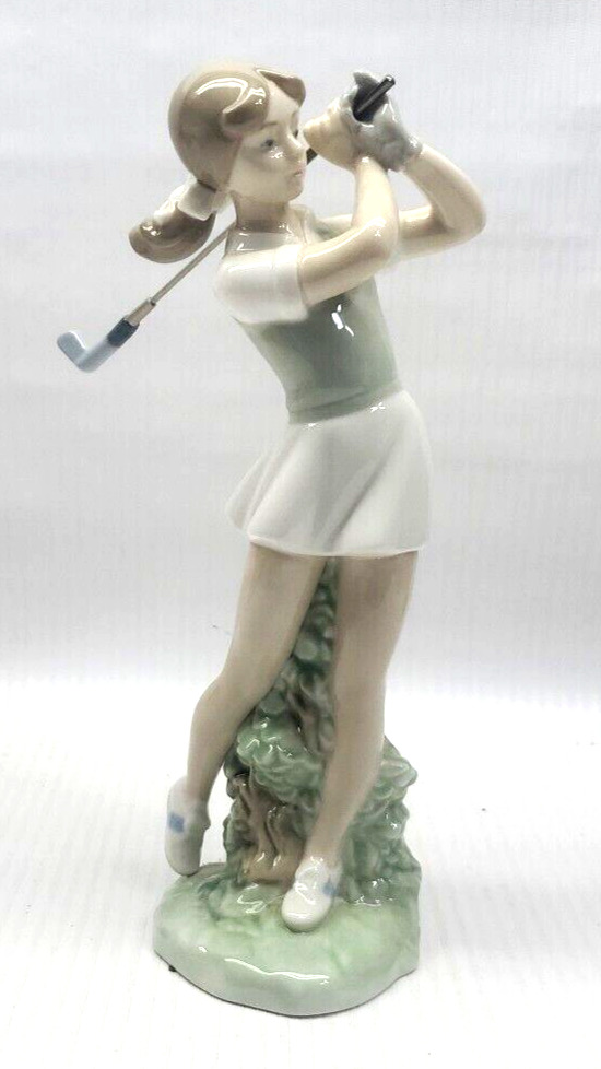 Nao Lladro Golfer Girl Figurine, Out of the Rough 0450 Made in Spain