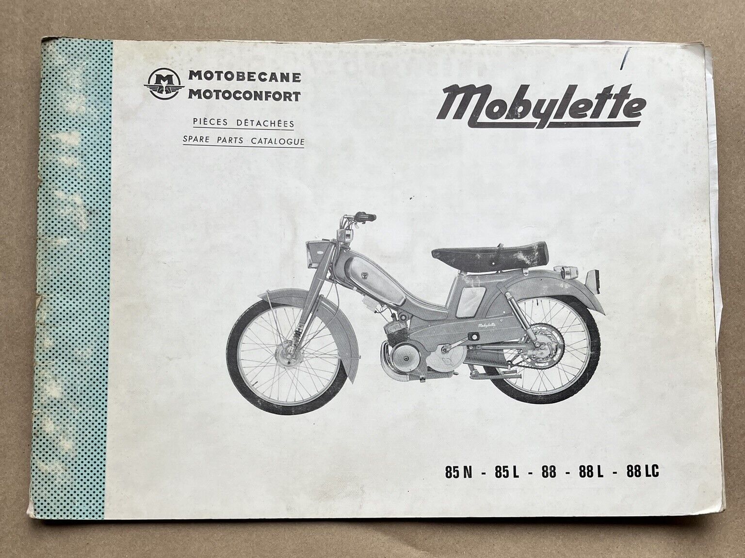 Motobecane Motoconfort Mobylette Type 92 92 N Spare Part Catalog French texts