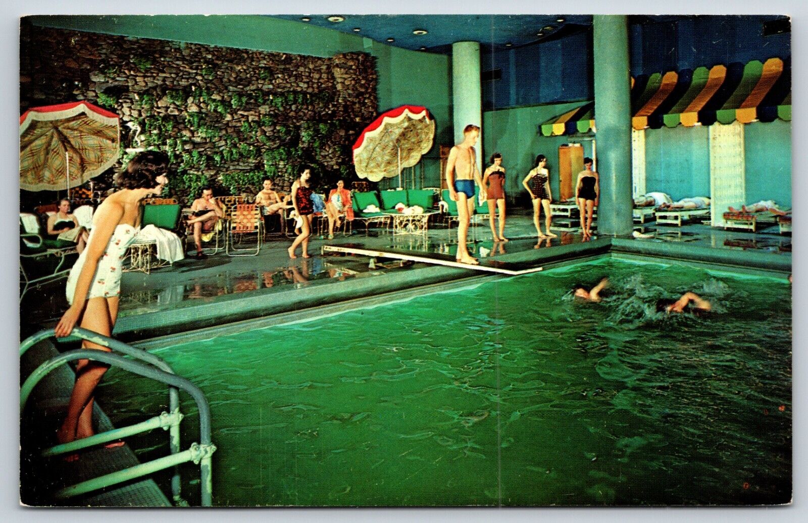 Vintage 1963 Postcard The Concord Hotel Kiamesha Lake New York H3