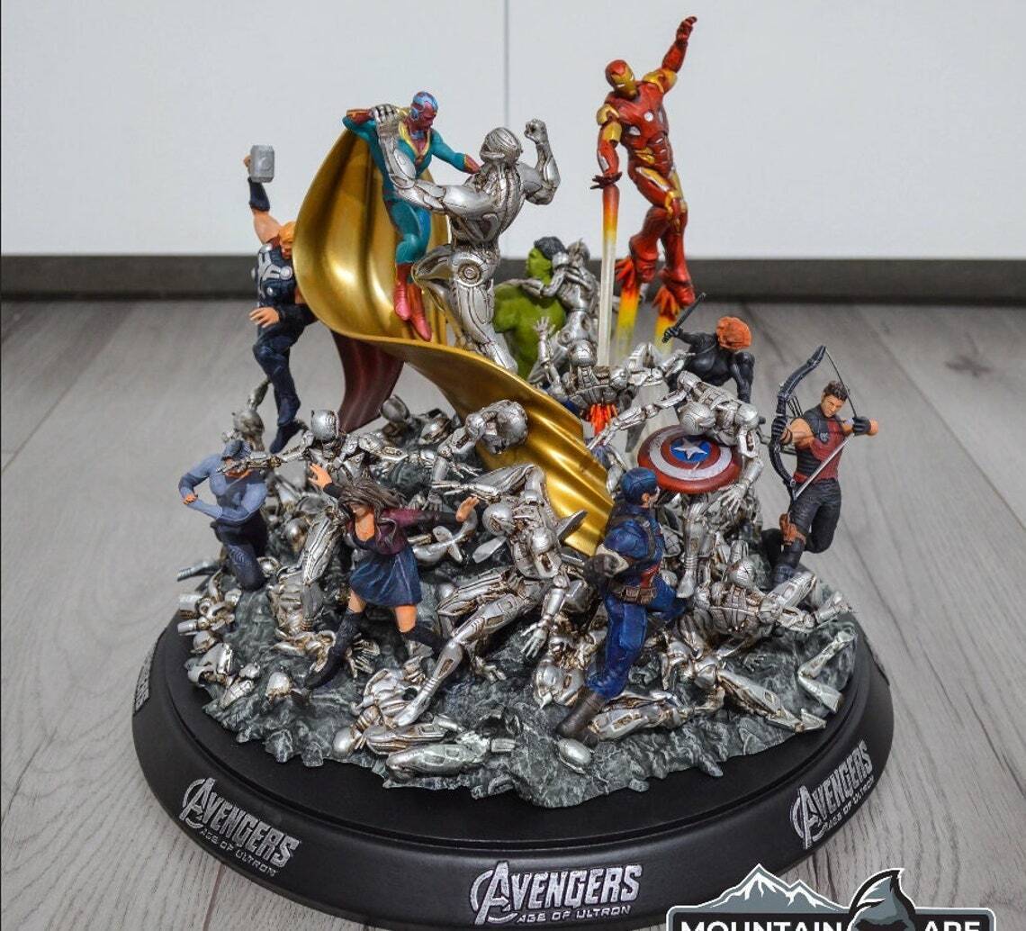 Avengers Ultron battle Diorama Resin Sculpture Statue Model Kit  Marvel