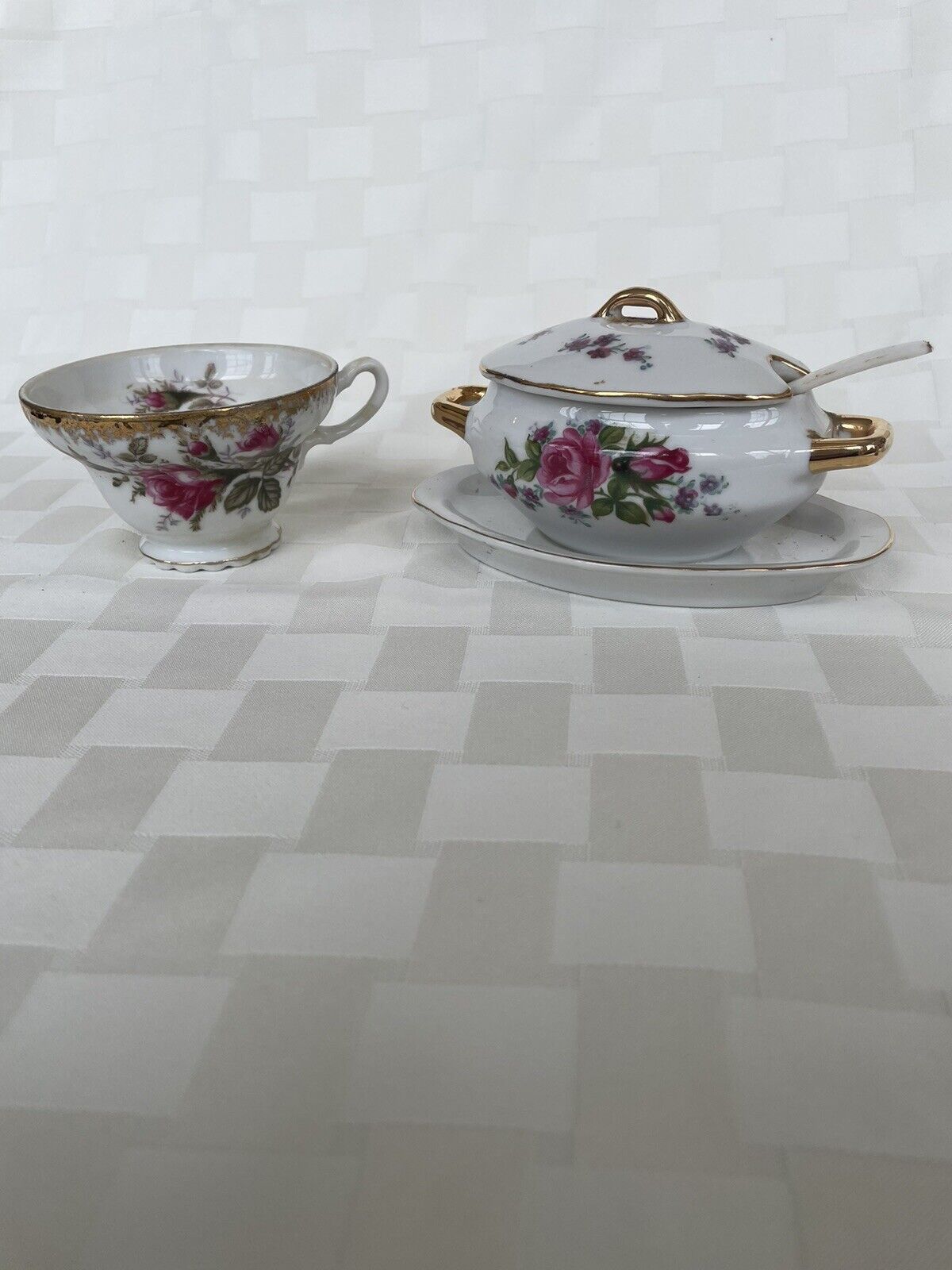 Tea Cup With Sugar Bowl Vintage