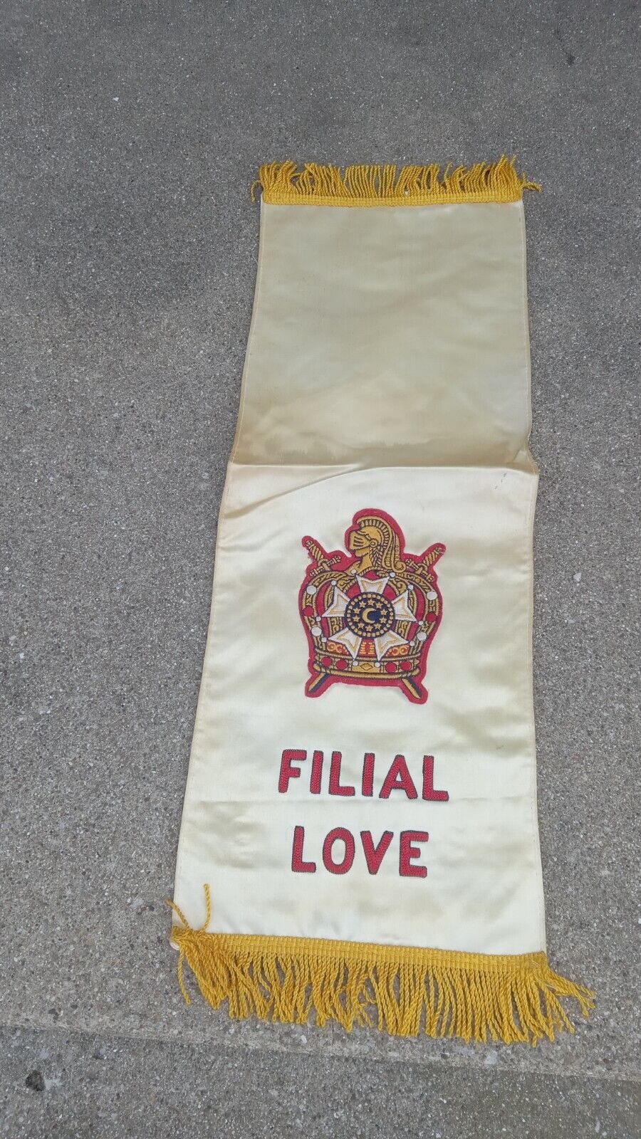 Masonic DeMolay White Filial Love Banner Cover 28\