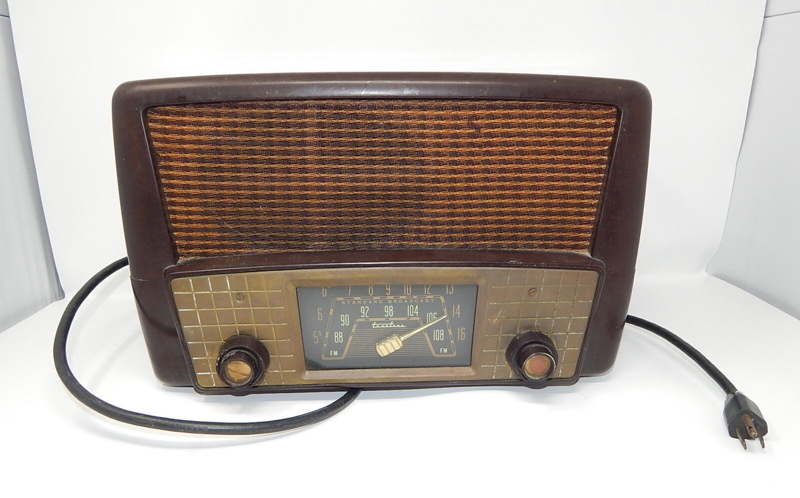 Truetone Super Heterodyne Radio  R19474