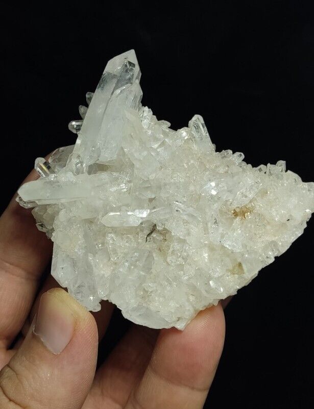 A Very Aesthetic Quartz Cluster with Calcite 124 grams