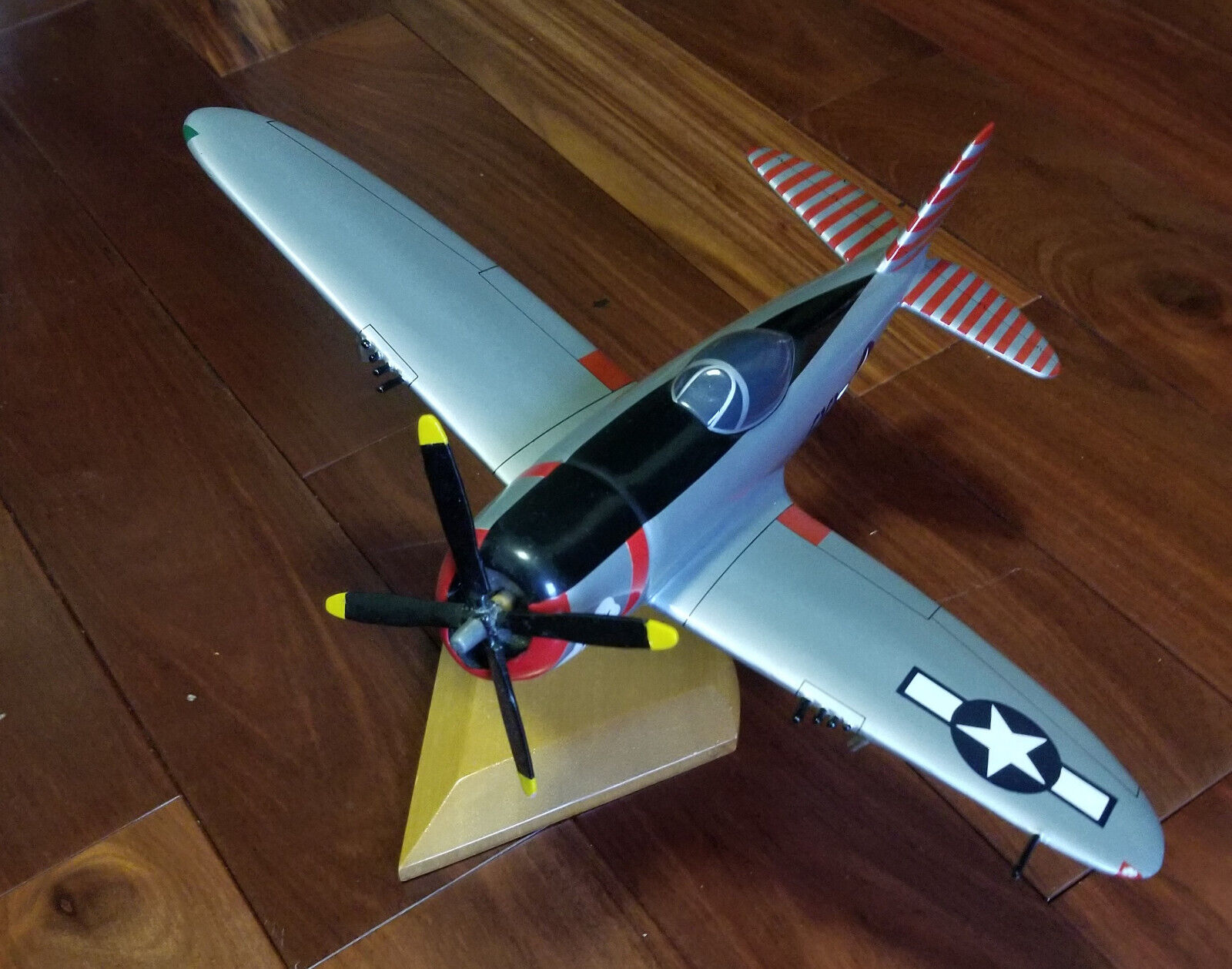 Bubbletop P-47 Mustang WWII wooden model airplane