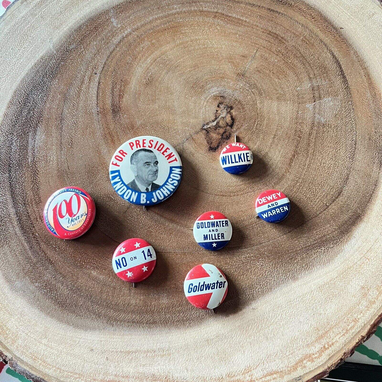 Lot of 1960\'s Presidential Campaign Buttons ~ LBJ, Goldwater, Dewey And Warren,