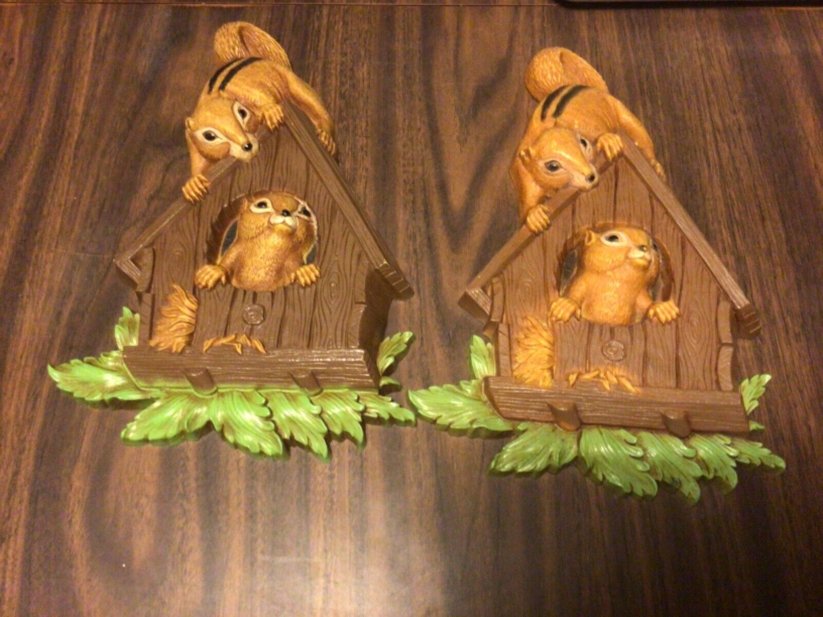 Vintage 1977 HOMCO Dart Ind. Wall Decor Squirrels in a Bird House lot of 2