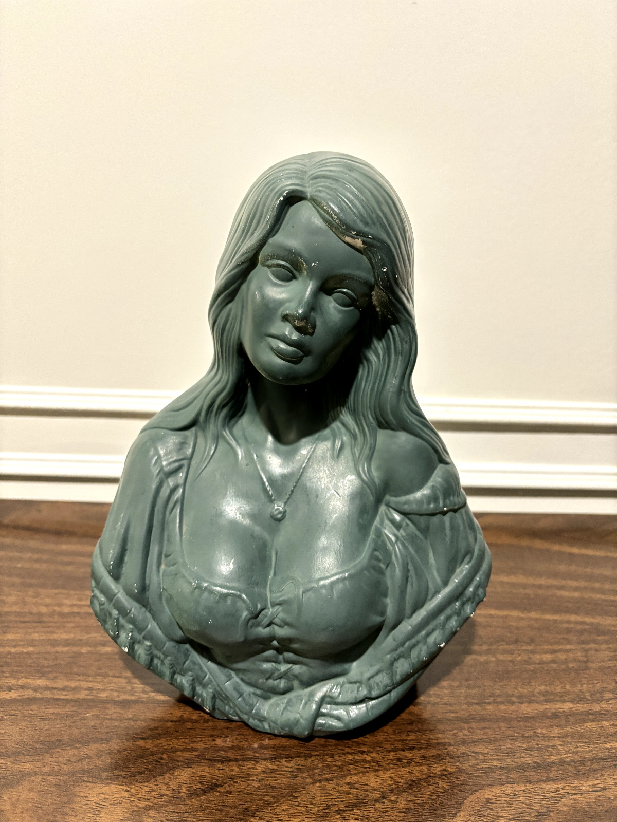 Un-Labeled Decorative Bust of a Woman in the Color Green