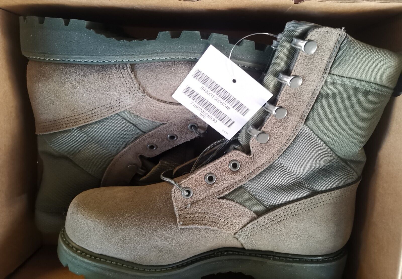 US Army Hot Weather Safety Combat Boots Thorogood size 5.5 UK sage green
