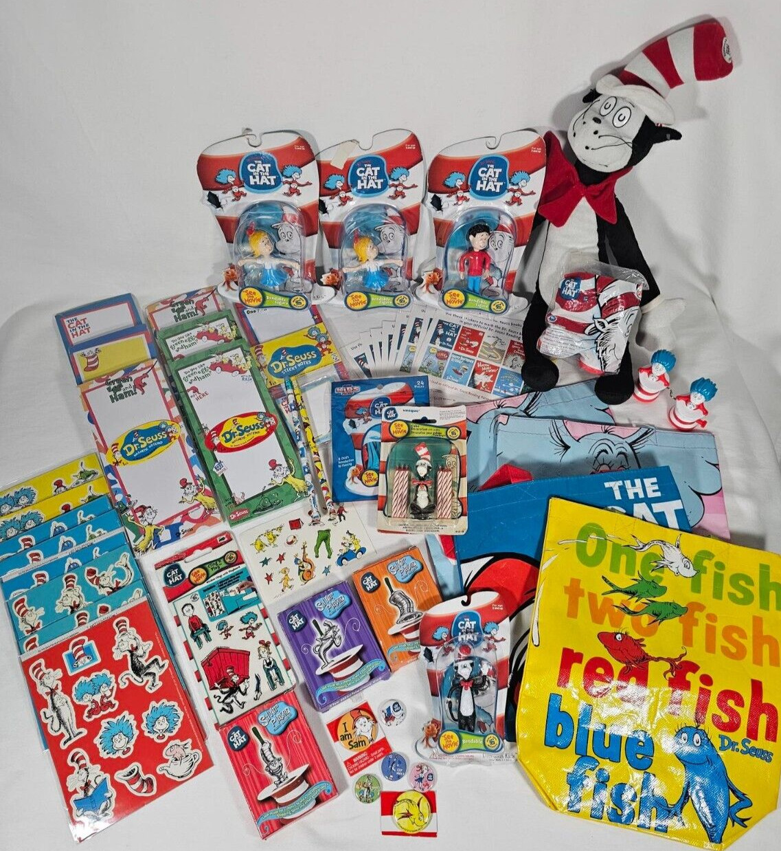Dr. Suess lot of 50 items