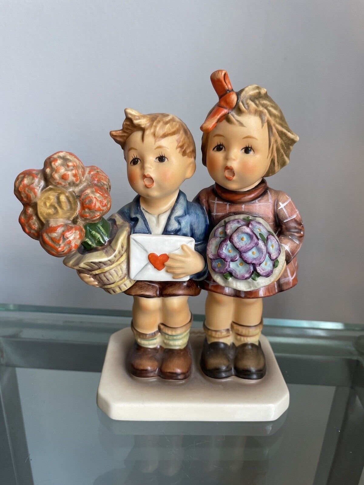 Hummel/Goebel Collectible Figurine “The Love Lives On”