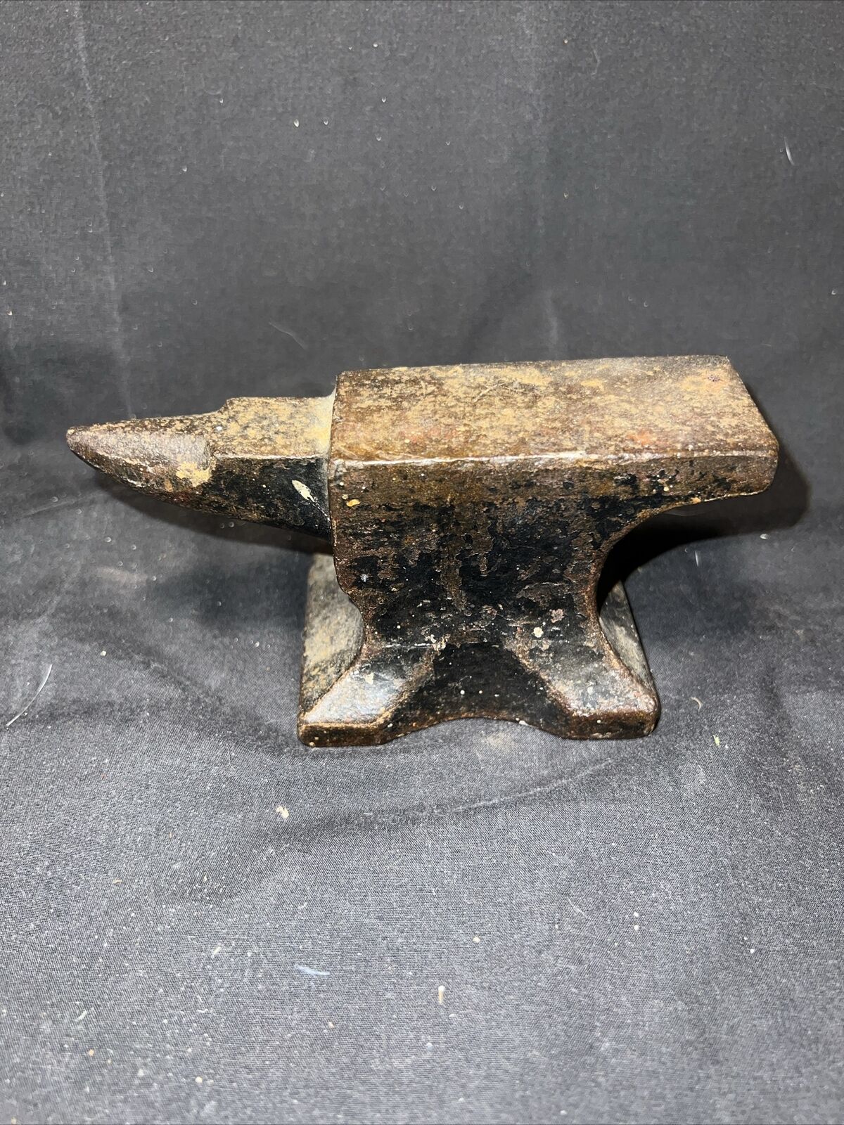 Antique vtg blacksmith small bench anvil tool