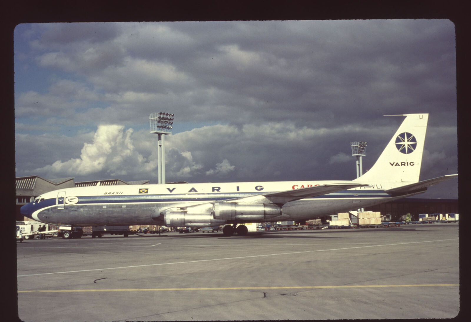 Dupe 35mm airline slide Varig 707-320C PP-VLI