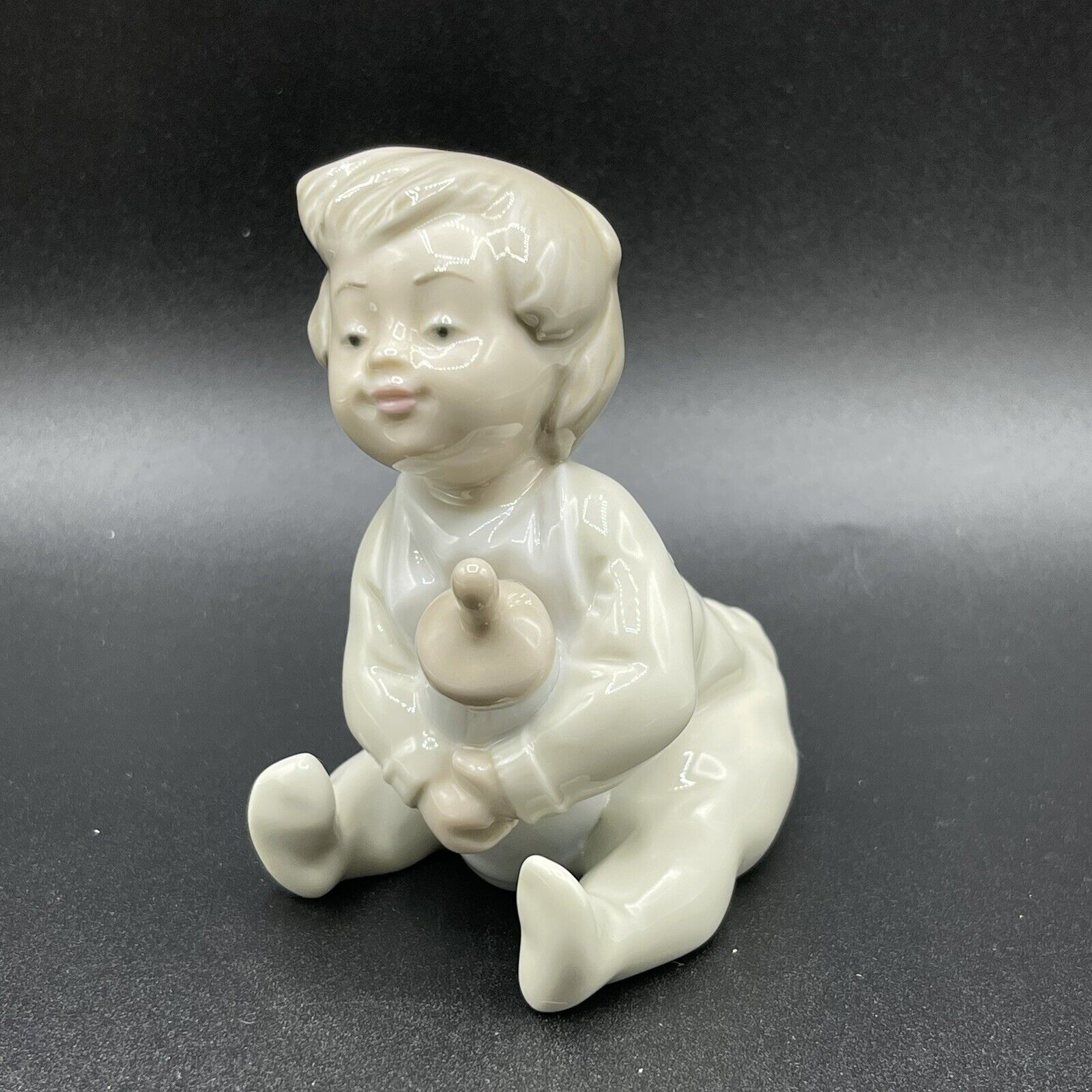 Vintage 1980’s Lladro NAO Porcelain Figurine Baby With Bottle Retired Spain