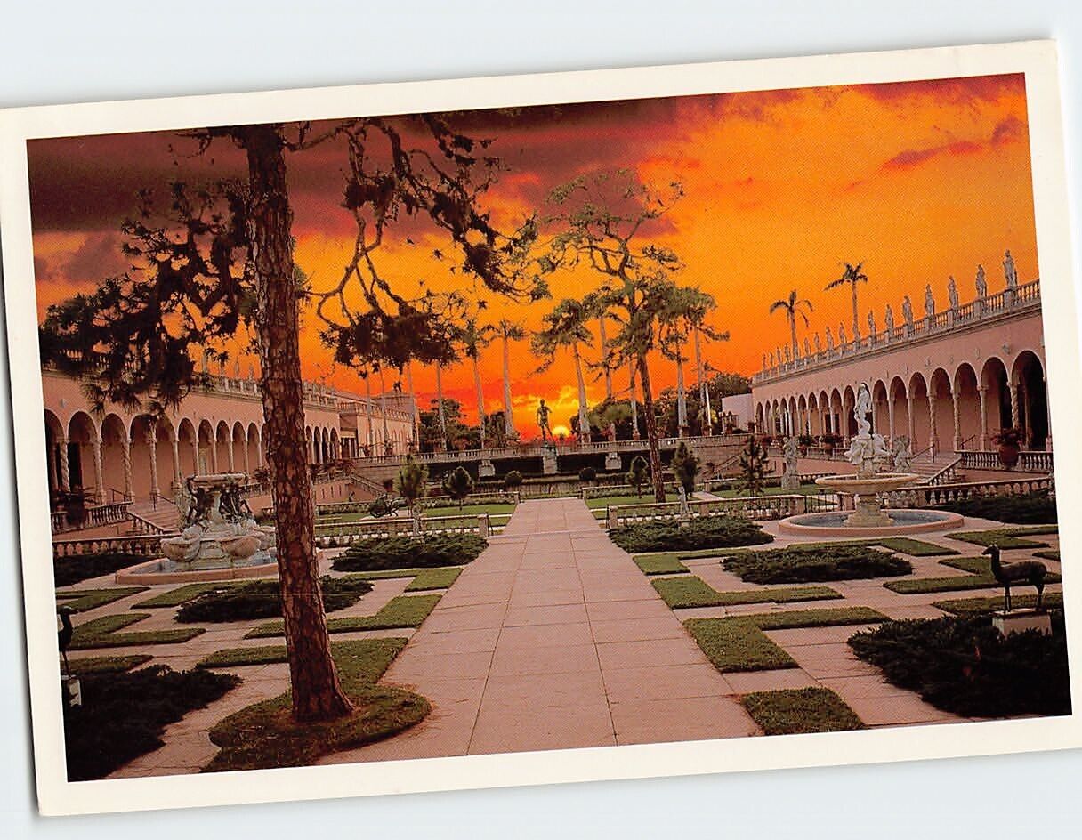 Postcard A View of Vaulted Loggias & Courtyard The John & Mable Ringling Museum