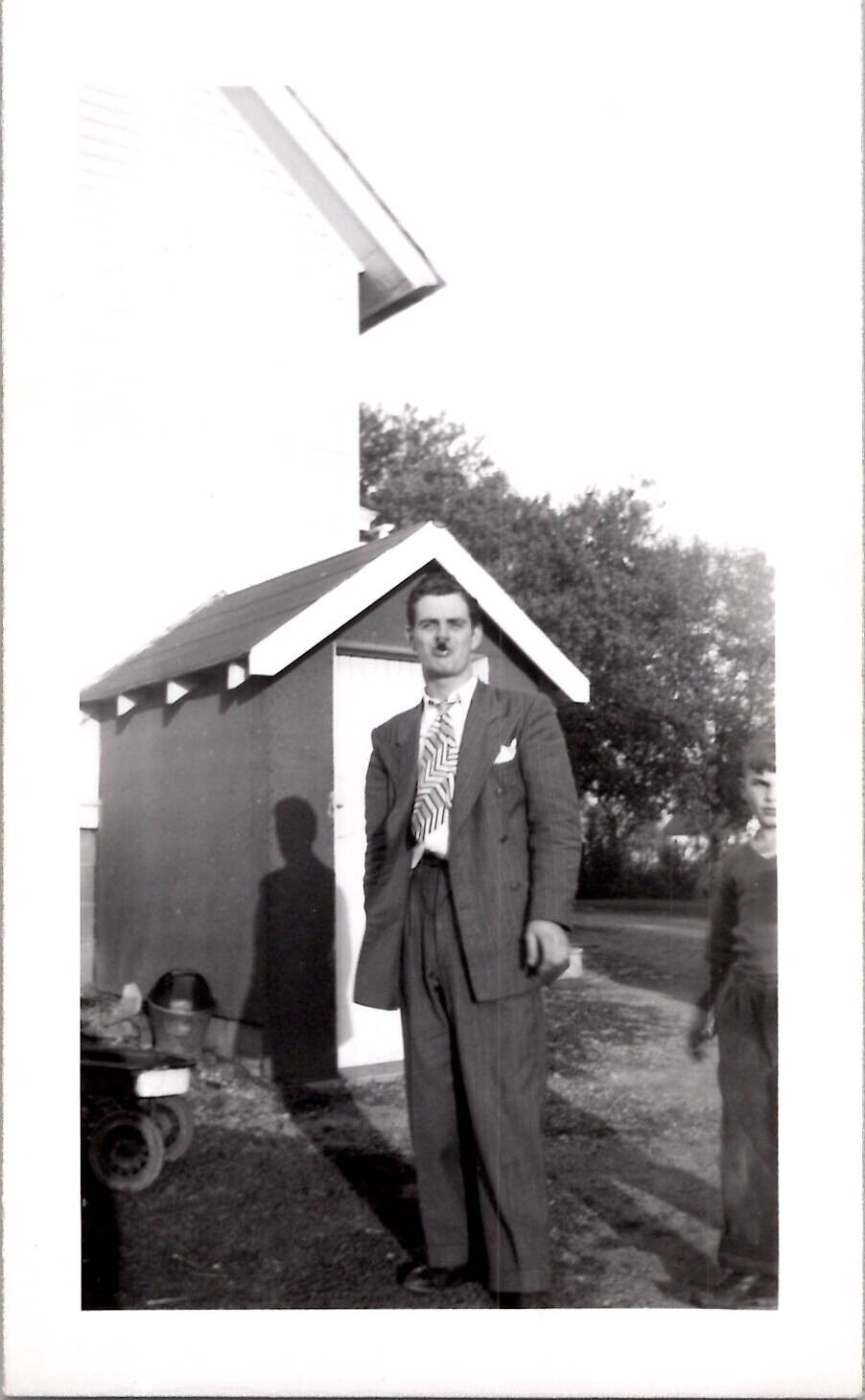 HOT GAY MASCULINE MAN SMOKING A LONG CIGAR ~ 1940s VINTAGE GAY PHOTOGRAPH
