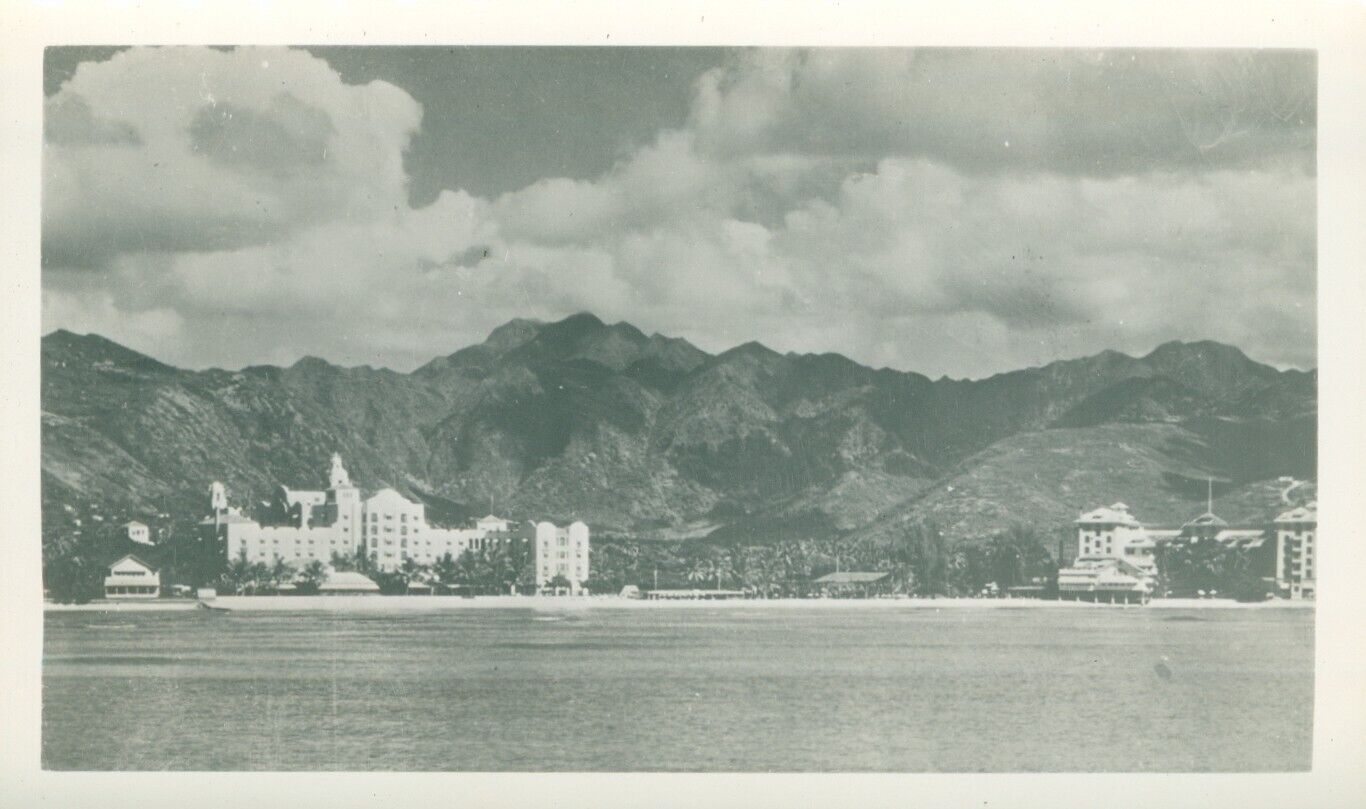 1930s Waikiki Hawaii Photo Royal Hawaiian, Outrigger Canoe Club & Moana Hotel