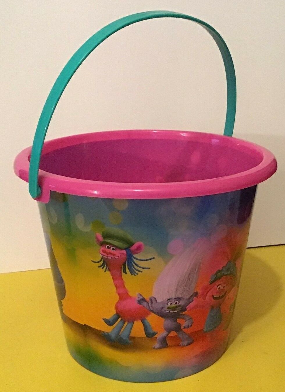 Jumbo Plastic Easter/Halloween Candy Bucket Trolls World Tour 10\