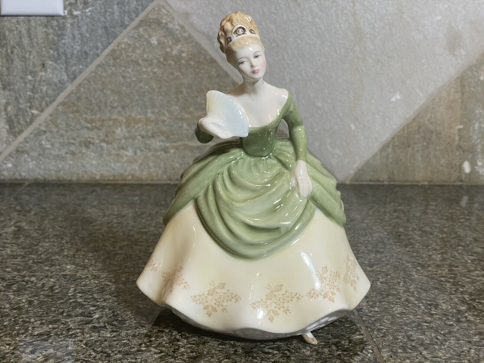 Vtg Royal Doulton Figurines “Soiree” HN2312 Porcelain Bone China England