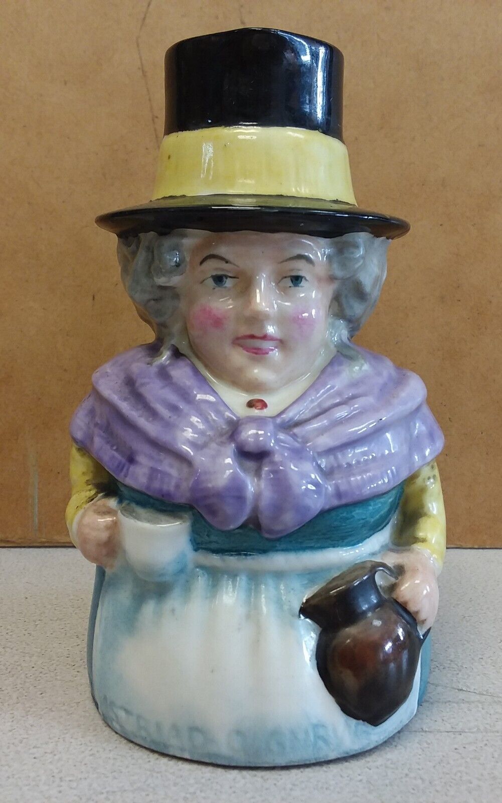 Antique OLD WELSH LADY Porcelain Figural 5\