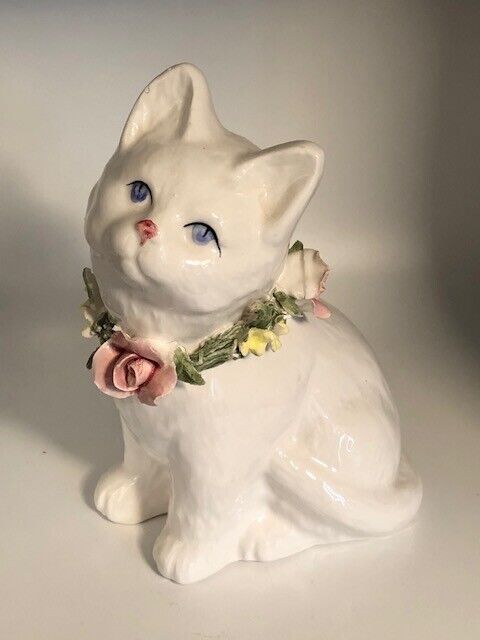 Vintage Seymour Mann White Cat Figurine W/ Floral Necklace 6 1/2\