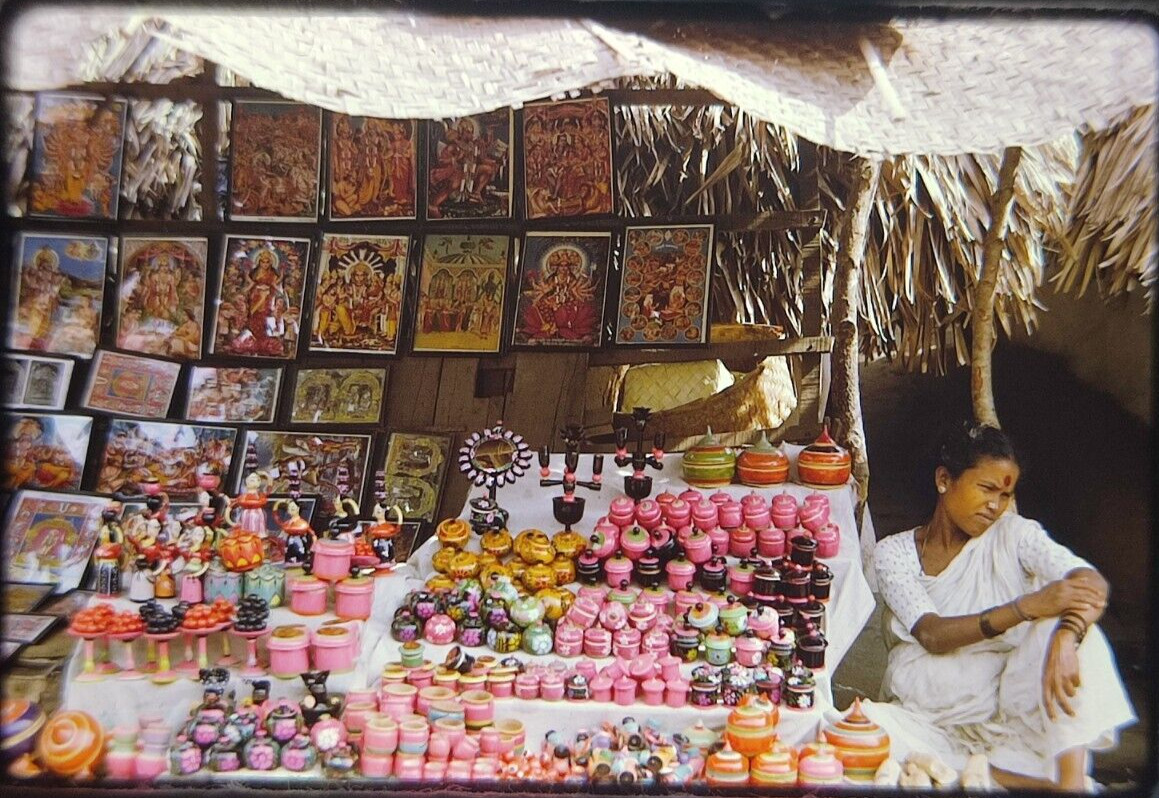 India Bombay Mumbai Street Scenes People Travel Original 35 mm slides lot of 70+