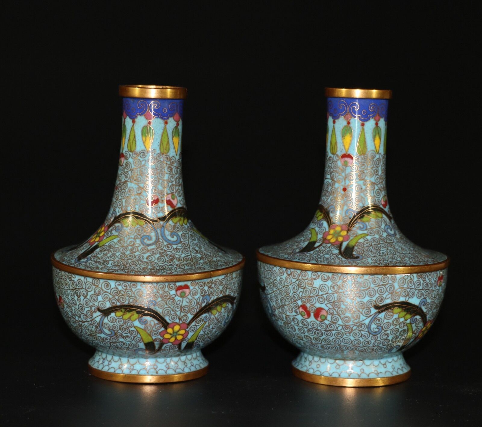 Stunning pair of late Qing Chinese cloisonne vases, 1056